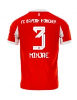 Moške Nogometnih dresov Bayern Munich Kim Min-jae #3 Domači 2025-26 Kratki rokavi
